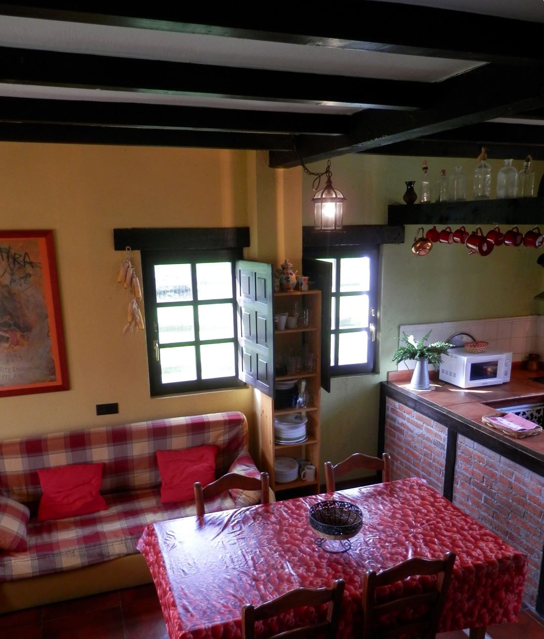 Salón comedor cocina - Casa rural en Polanco, Cantabria