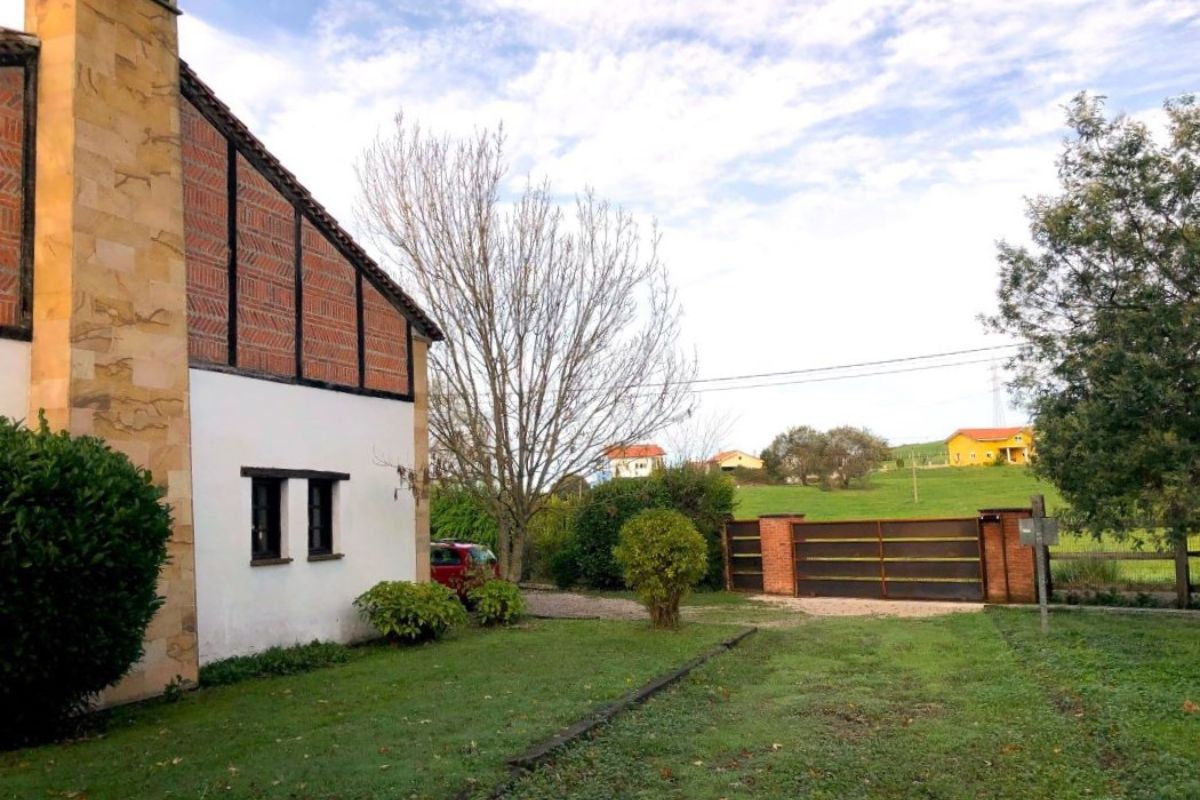 Jardines El Pozo Tremeo - Casa rural en Polanco, Cantabria